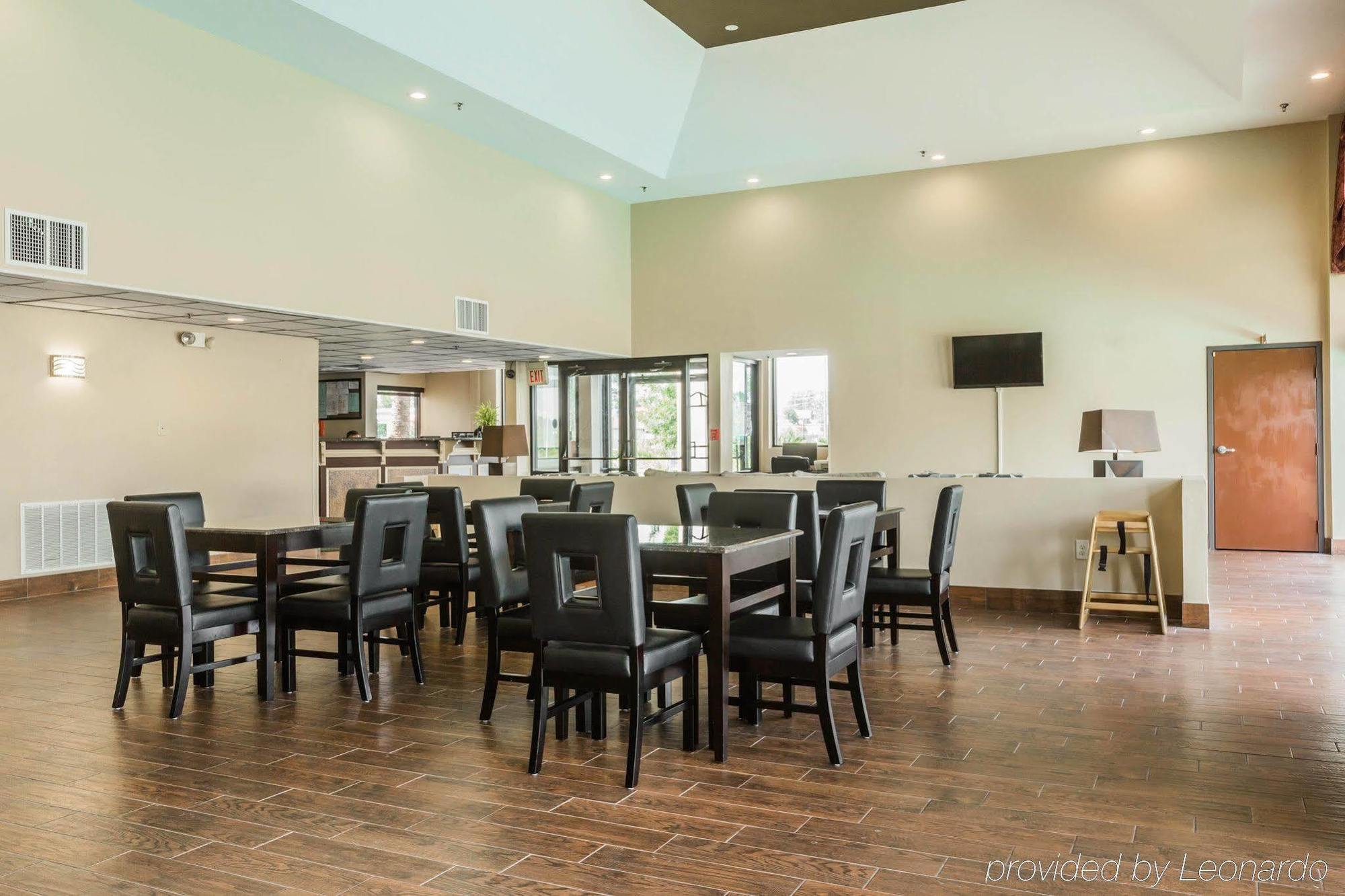 Quality Inn & Suites North מונטגומרי מראה חיצוני תמונה