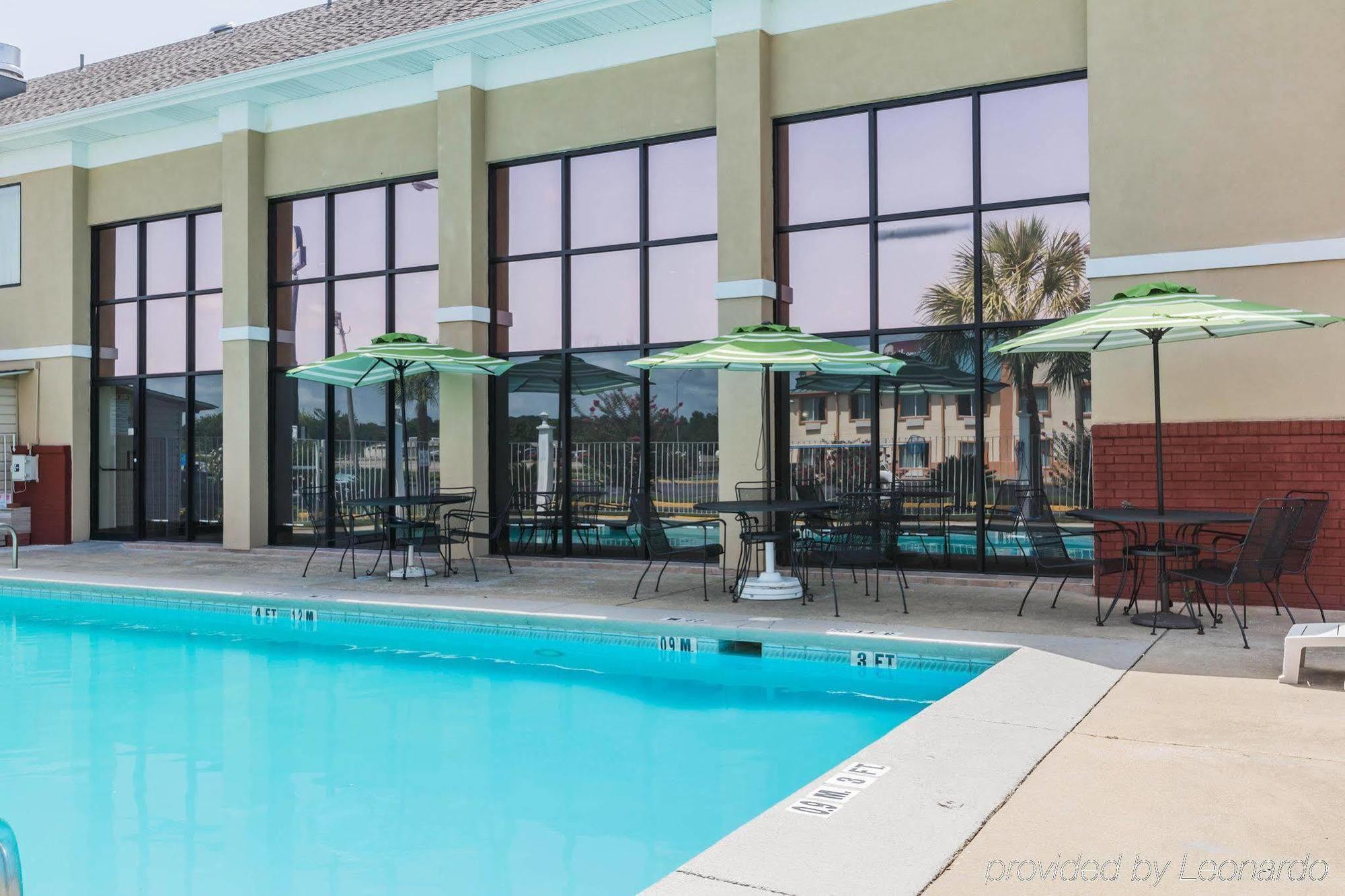 Quality Inn & Suites North מונטגומרי מראה חיצוני תמונה