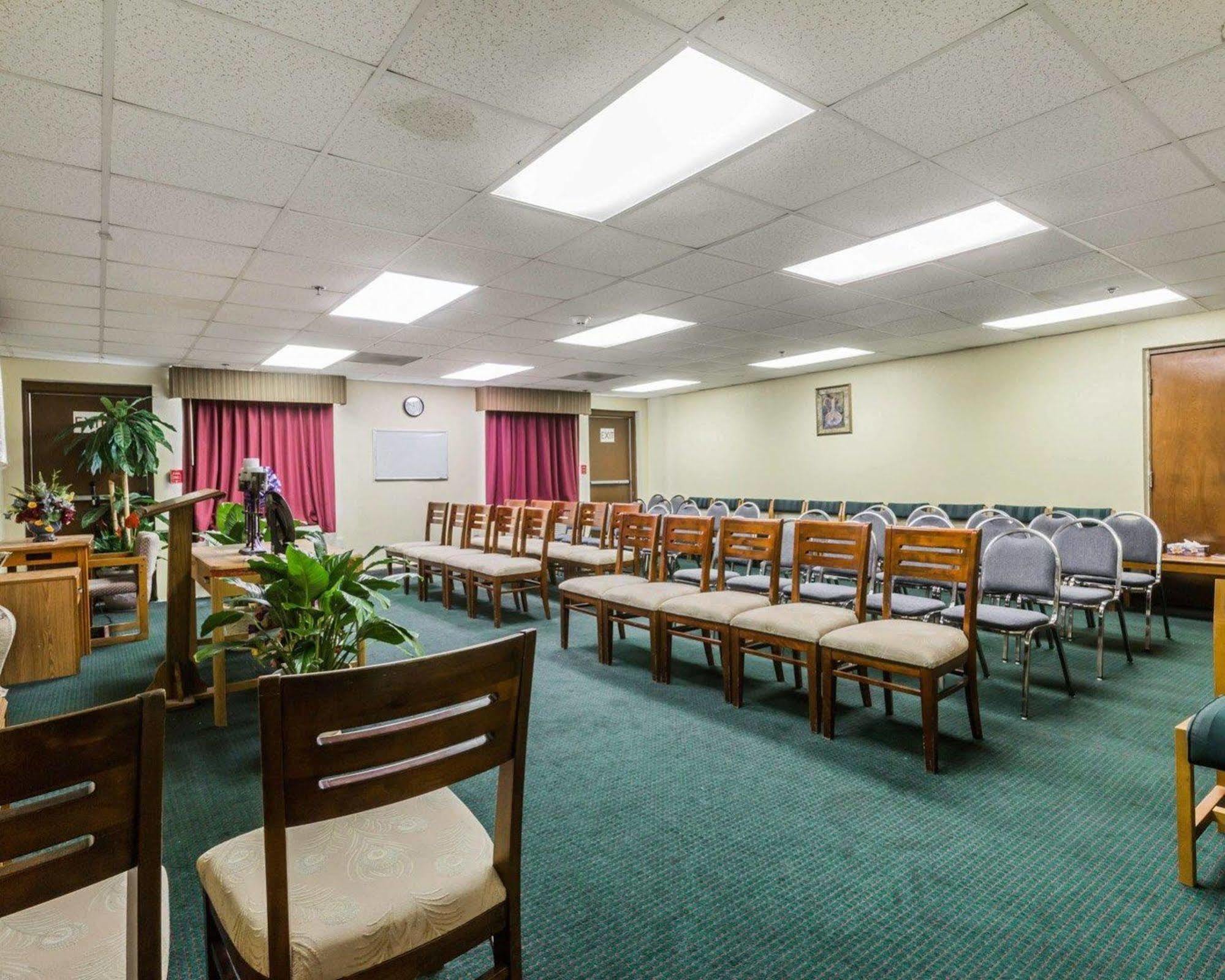 Quality Inn & Suites North מונטגומרי מראה חיצוני תמונה
