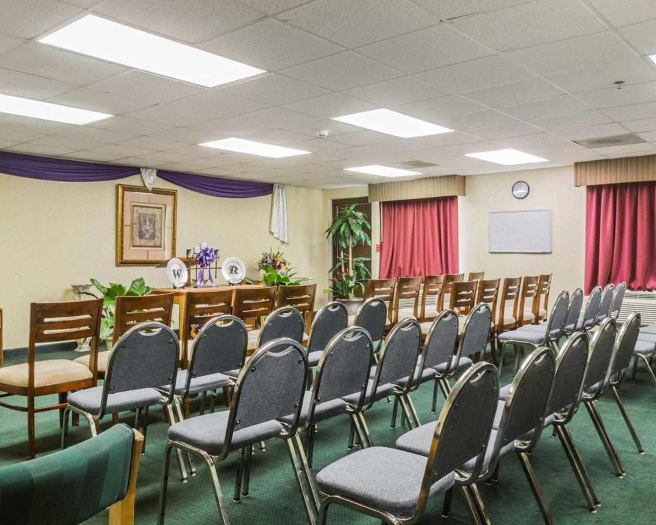 Quality Inn & Suites North מונטגומרי מראה חיצוני תמונה
