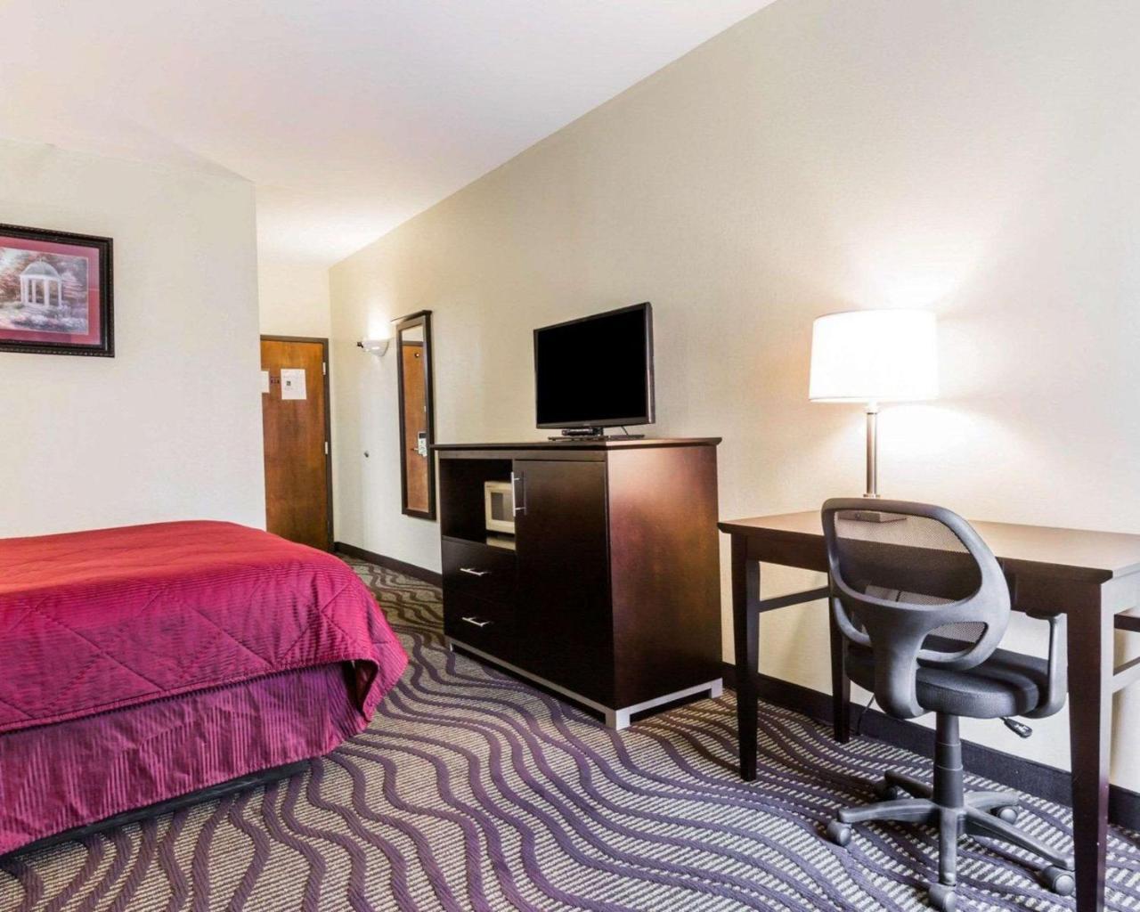 Quality Inn & Suites North מונטגומרי מראה חיצוני תמונה